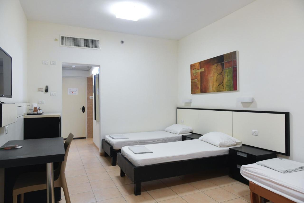 Hi - Karei Deshe Hostel Khirbet Minim Ngoại thất bức ảnh