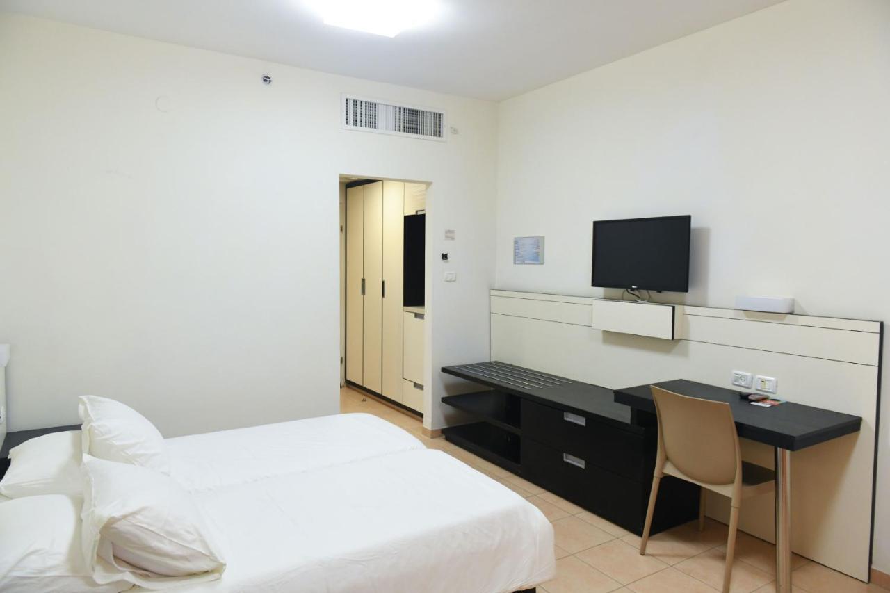 Hi - Karei Deshe Hostel Khirbet Minim Ngoại thất bức ảnh
